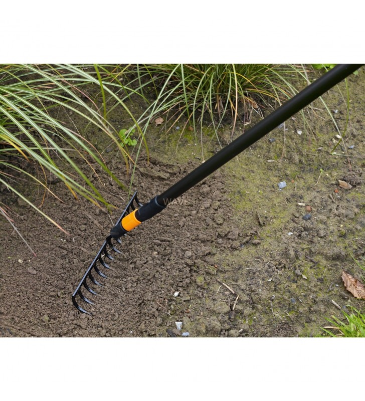 Greblă Fiskars  QuikFit, 14 dinți (negru/portocaliu, 36 cm)