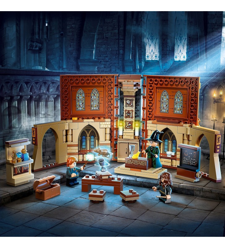 LEGO  76382 Harry Potter Momentul Hogwarts: Jucărie de construcție lecție de transfigurare