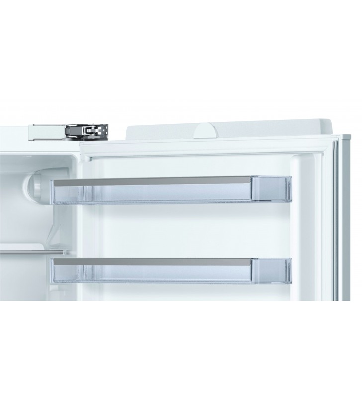 Bosch Serie 6 KUR15AFF0 frigidere Încorporat 137 L F
