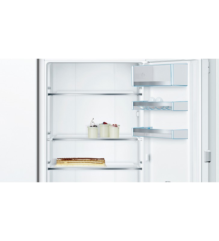 Bosch Serie 8 KIF51AFE0 frigidere Încorporat 220 L E Alb