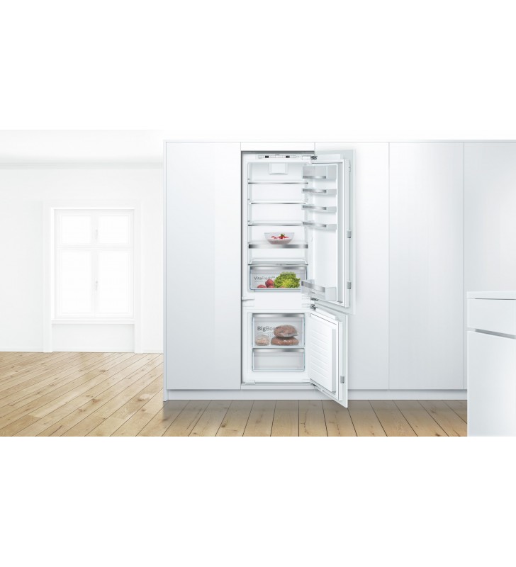 Bosch Serie 6 KIS87ADD0 combină frigorifică Încorporat 270 L D