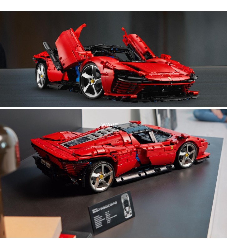 LEGO Technic: Ferrari Daytona SP3 42143, 18 ani+, număr piese 3778