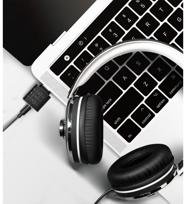 CONVERTOR audio LOGILINK, intrare: 1 x USB-C (T), iesire: 1 x 3.5" jack (M),  24-bit, 96KHz, egalizator, built-in microfon, blac